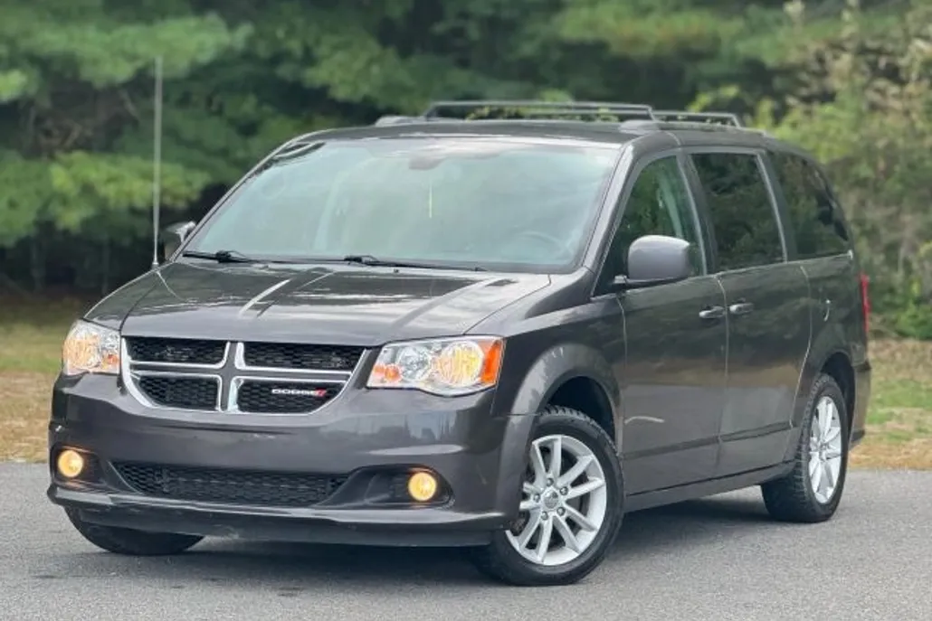 2019 Dodge Grand Caravan SXT photo 1