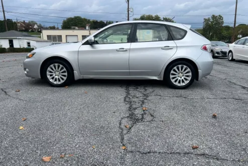 2011 Subaru Impreza 2.5i Premium photo 2