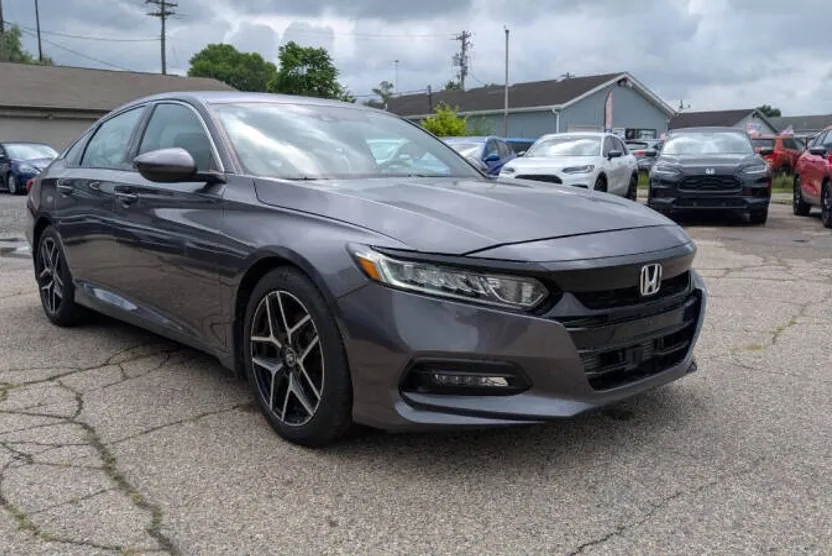 2018 Honda Accord Sport photo 1
