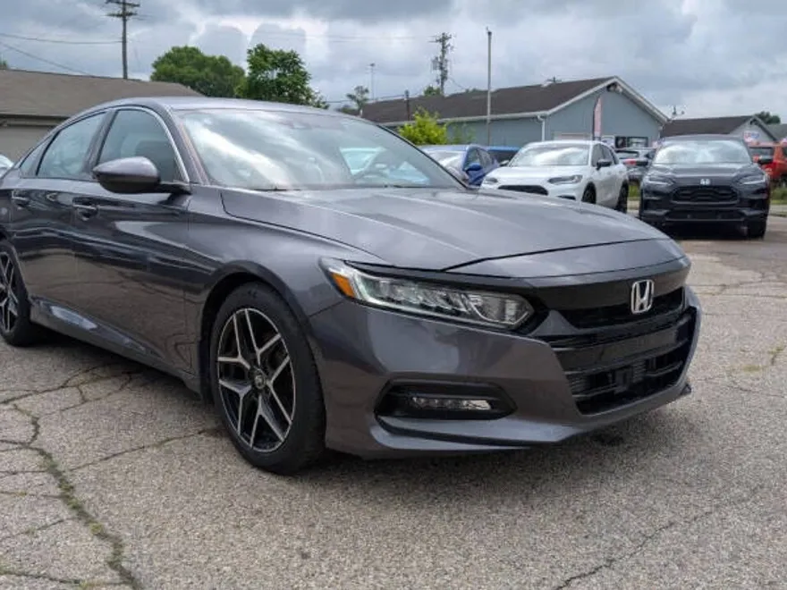2018 Honda Accord Sport photo 1