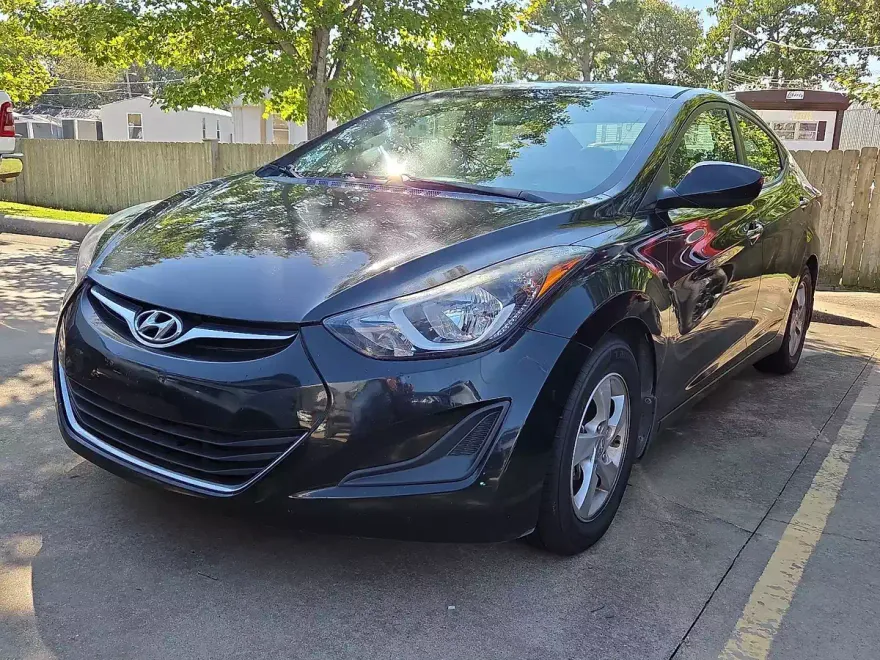 2015 Hyundai Elantra SE photo 1