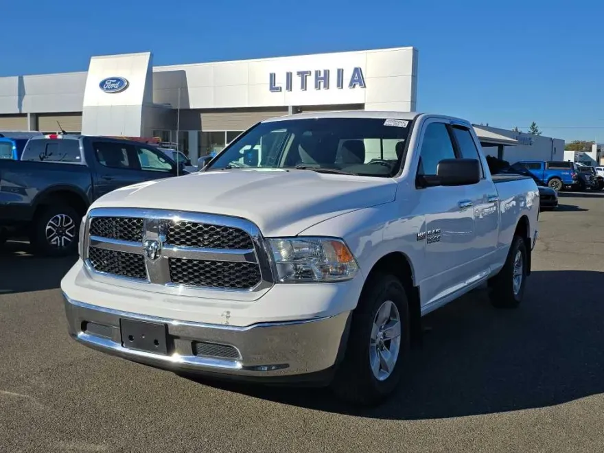 2017 Ram 1500 SLT photo 1
