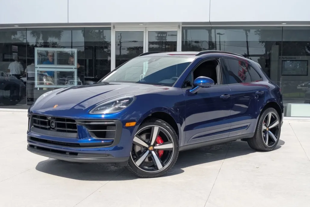 2025 Porsche Macan S photo 1