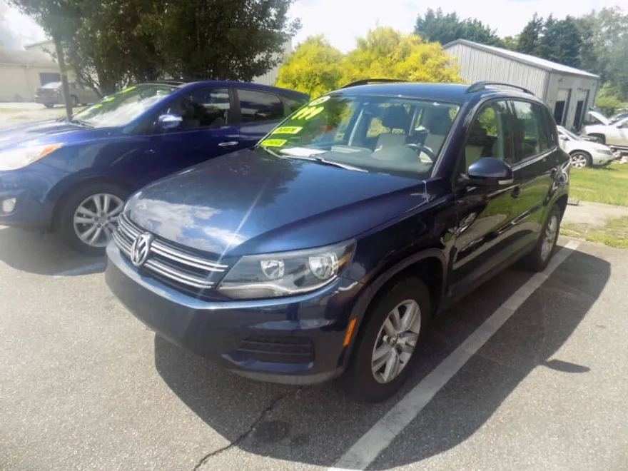 2016 Volkswagen Tiguan S photo 1