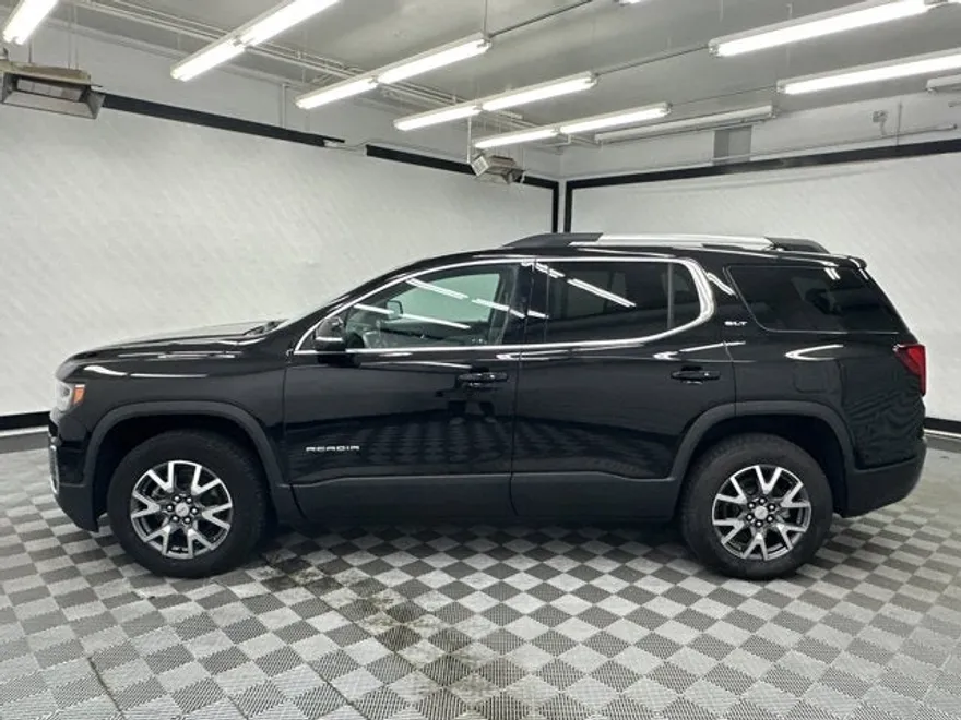 2023 Gmc Acadia SLT photo 1
