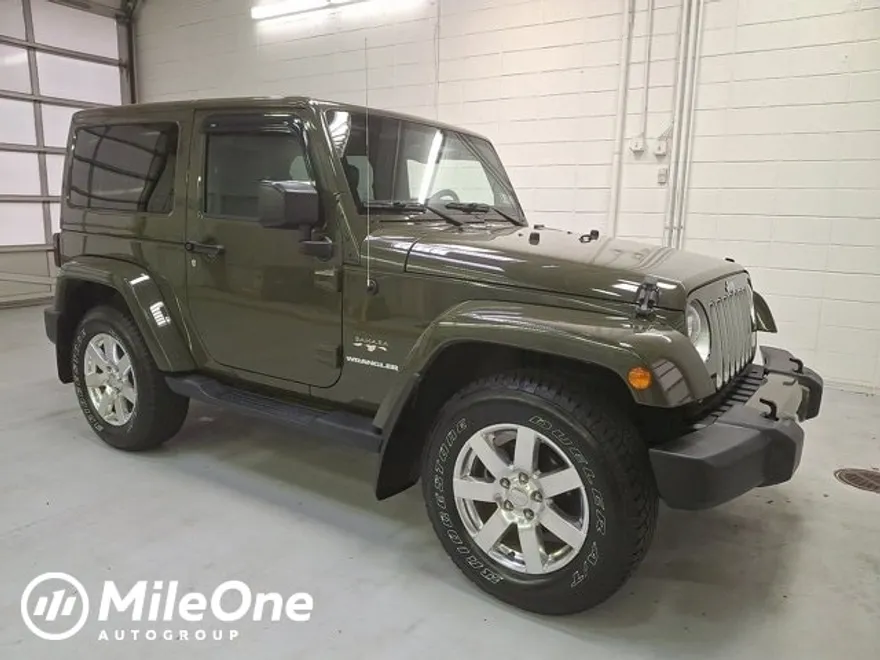 2016 Jeep Wrangler Sahara photo 1