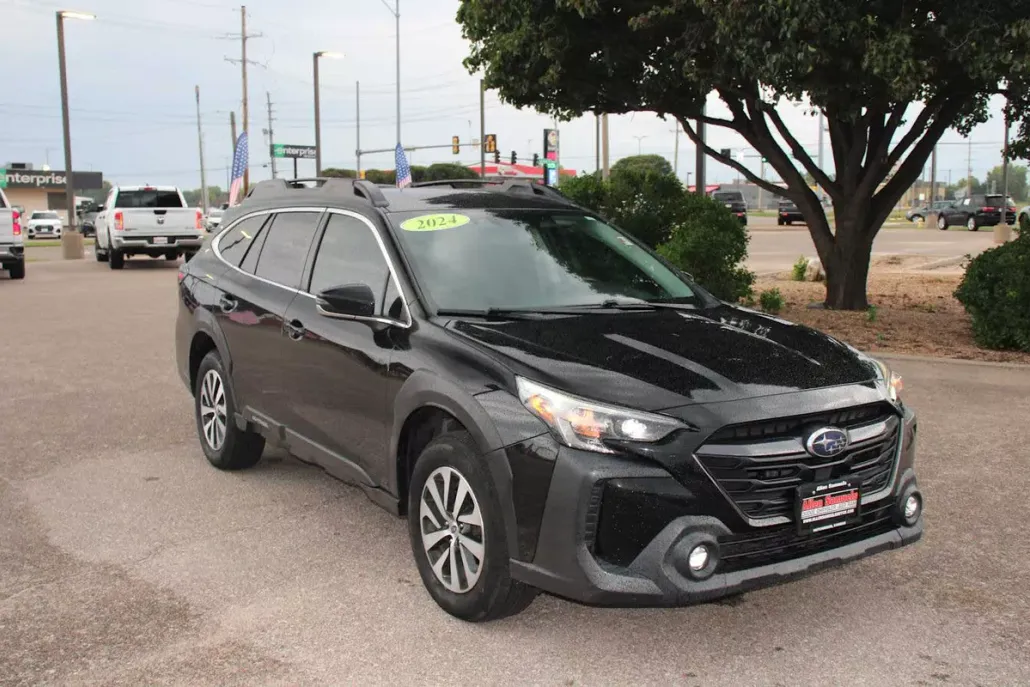 2024 Subaru Outback Premium photo 1