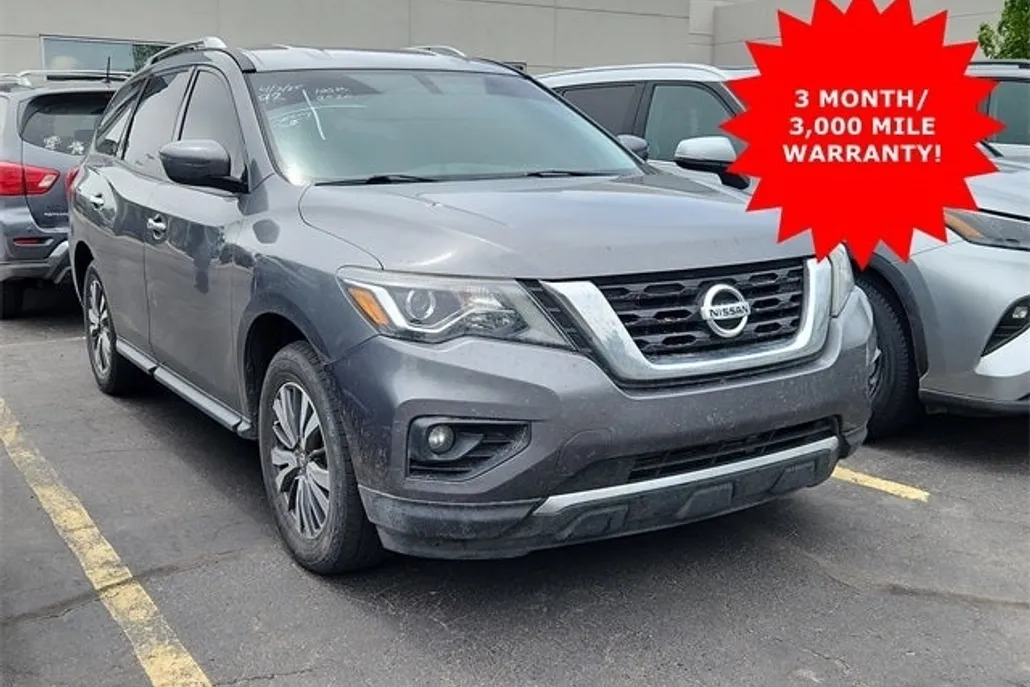 2020 Nissan Pathfinder SV photo 1