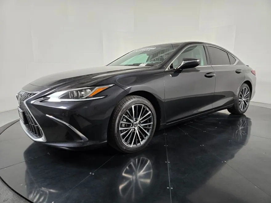 2024 Lexus ES 300h Premium photo 1