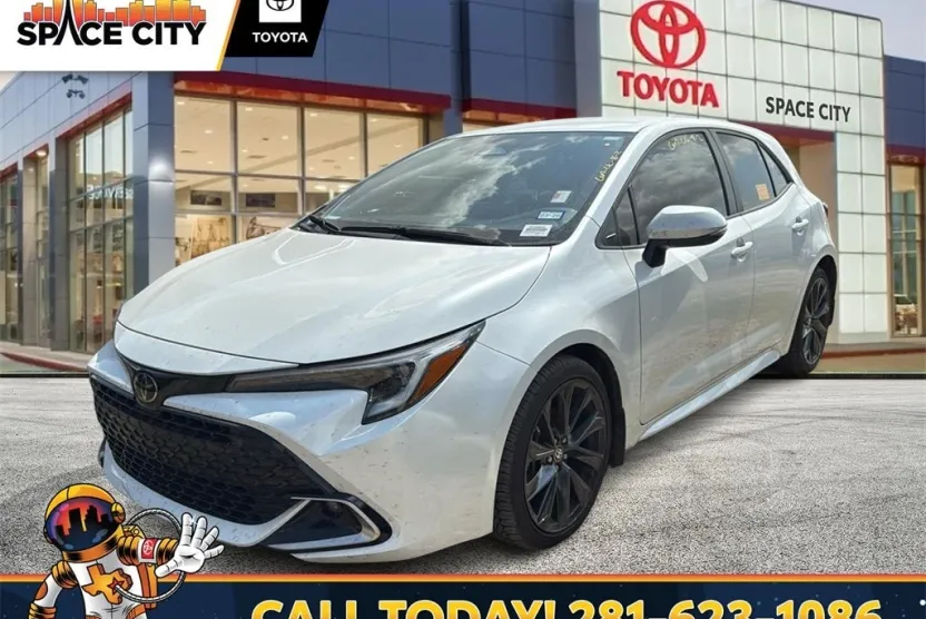 2024 Toyota Corolla XSE photo 1
