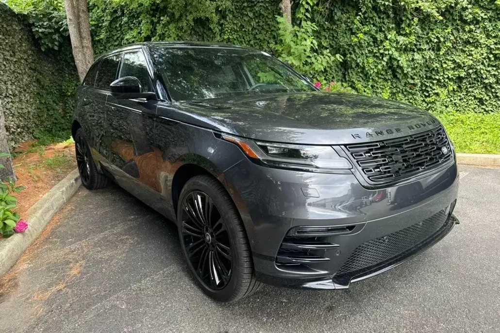 2026 Land Rover Range Rover Velar P400 Dynamic SE photo 1