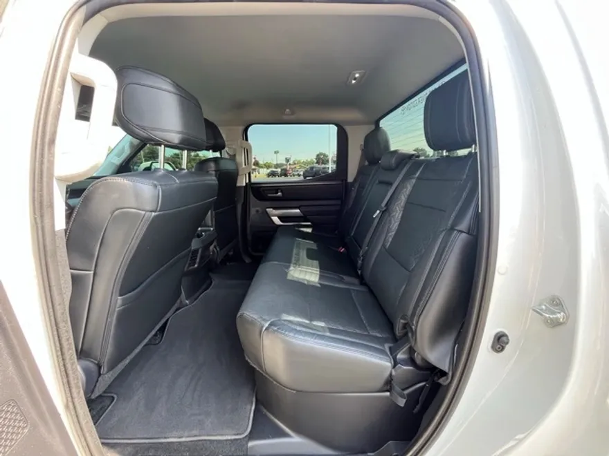 2022 Toyota Tundra SR5 photo 1