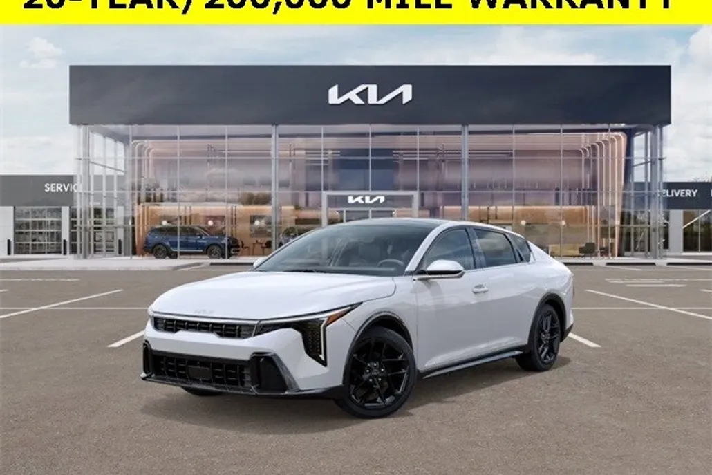 2025 Kia K4 GT-Line Turbo photo 1