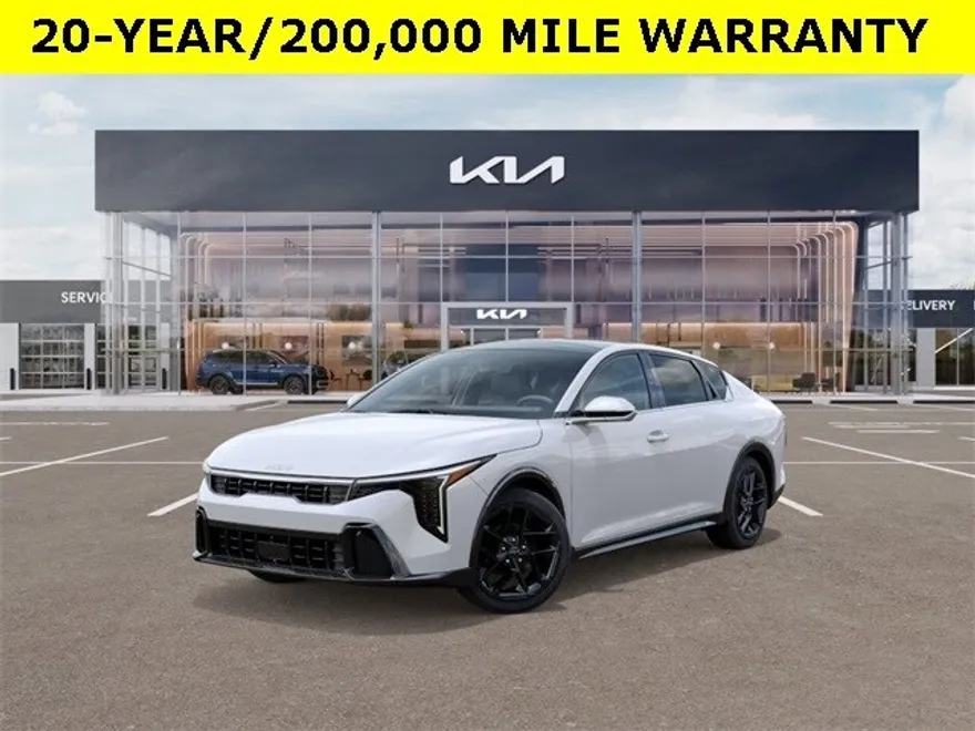 2025 Kia K4 GT-Line Turbo photo 1