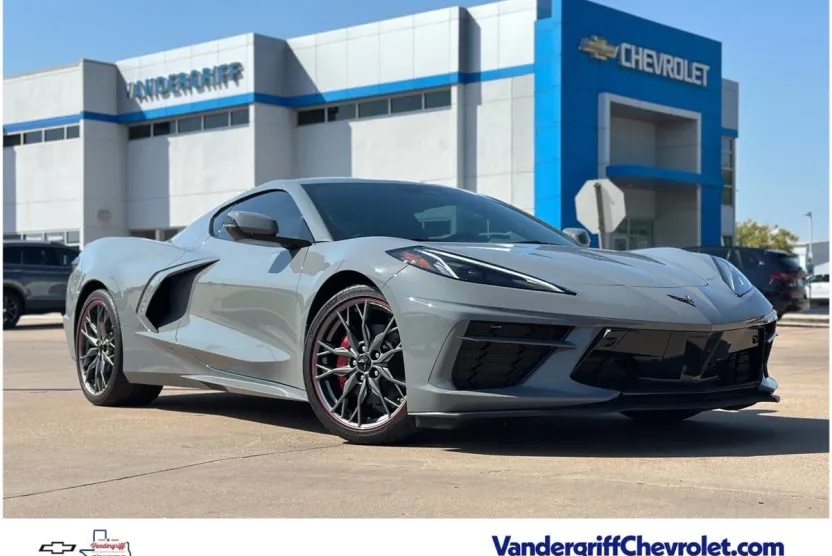 2024 Chevrolet Corvette Stingray 2LT photo 1