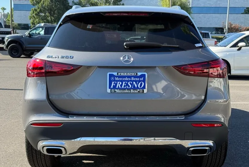 2026 Mercedes Benz GLA 250 photo 1