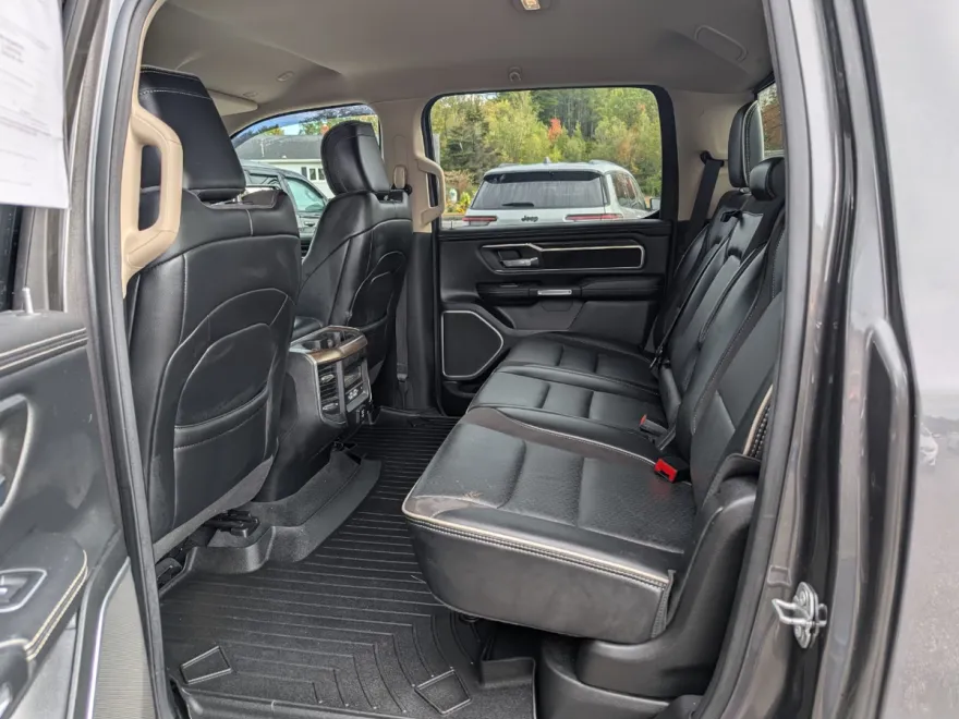 2021 Ram 1500 Laramie photo 1