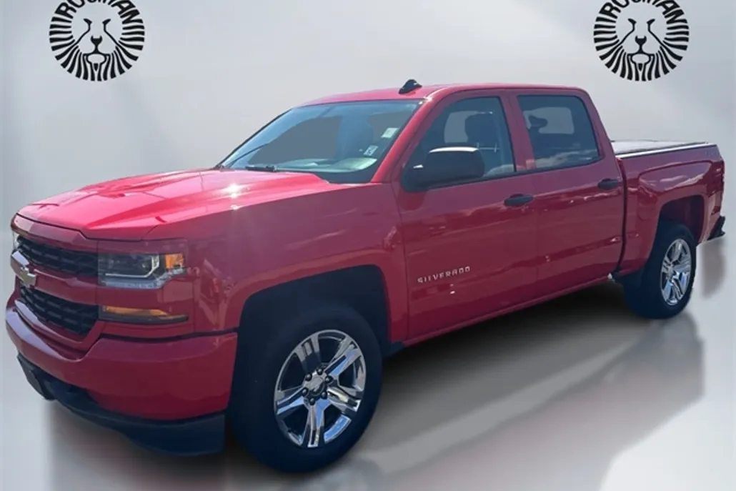 2018 Chevrolet Silverado 1500 Custom photo 1