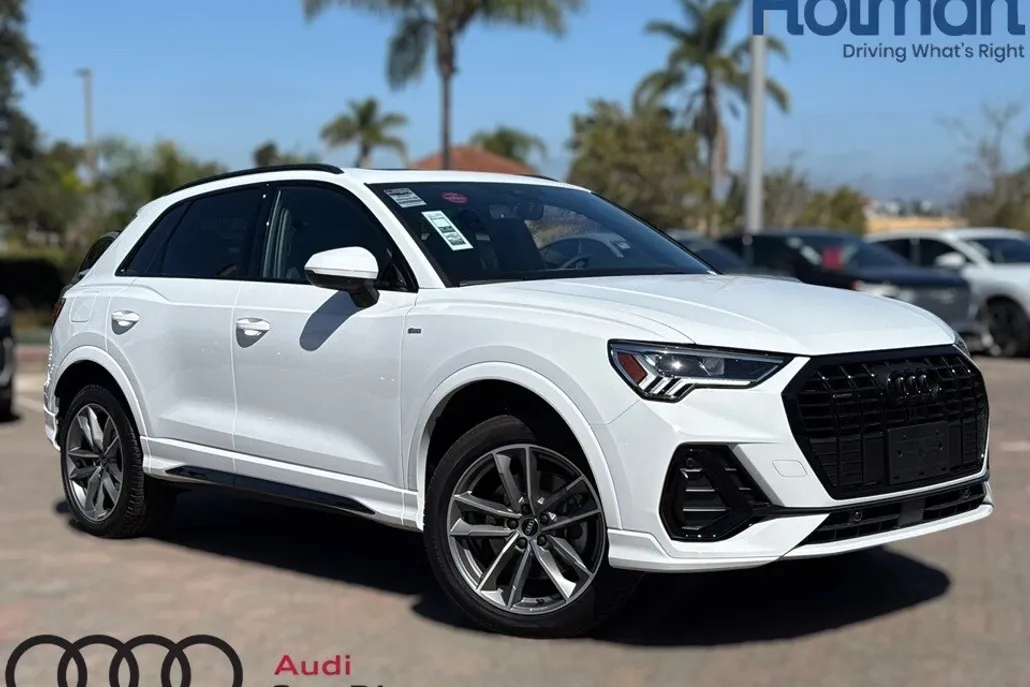 2025 Audi Q3 45 TFSI S line Premium photo 1