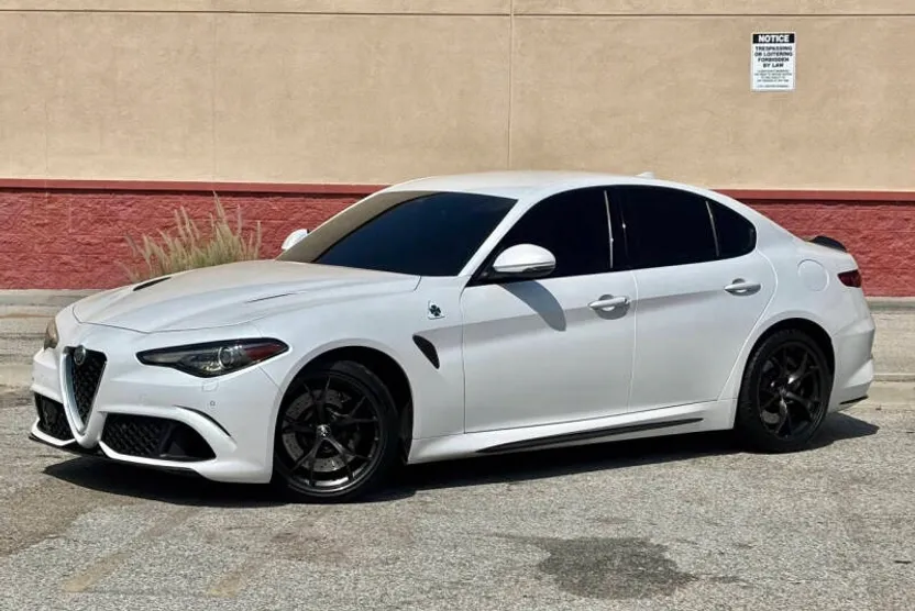 2018 Alfa Romeo Giulia Quadrifoglio photo 1