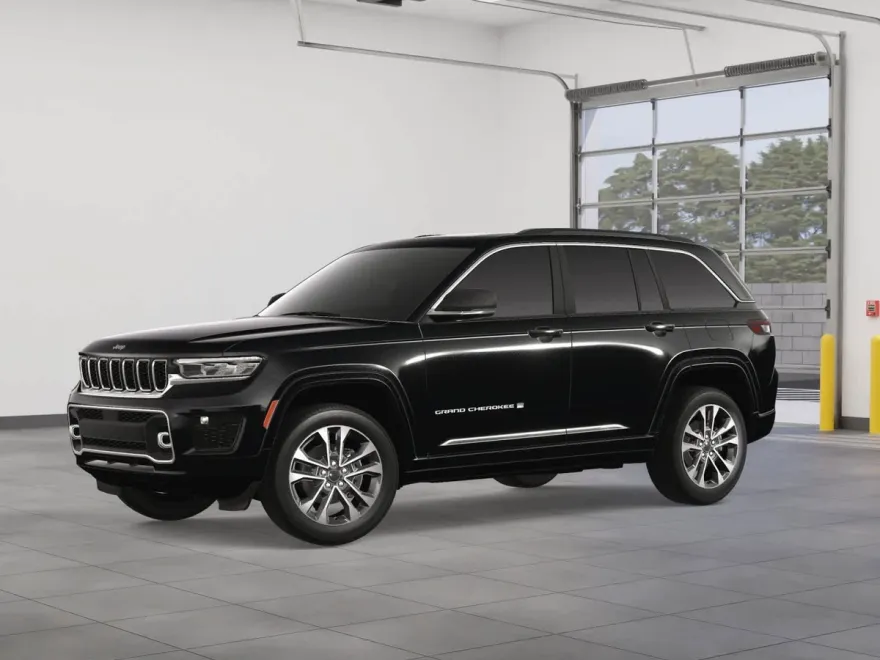 2025 Jeep Grand Cherokee Overland photo 1