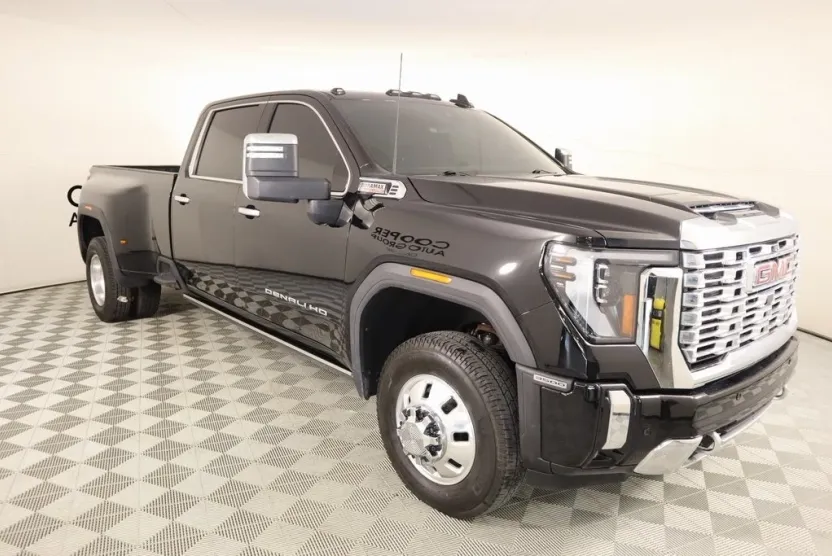 2025 Gmc Sierra HD Denali photo 1