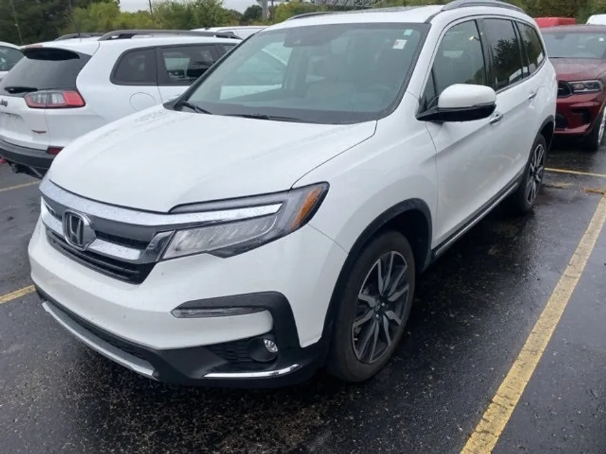 2022 Honda Pilot Touring photo 1