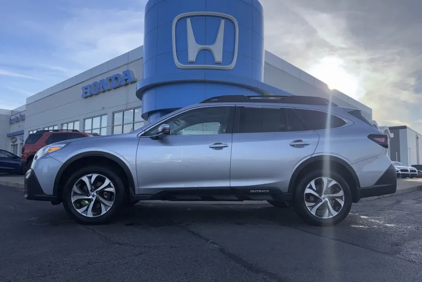 2020 Subaru Outback Limited XT photo 1