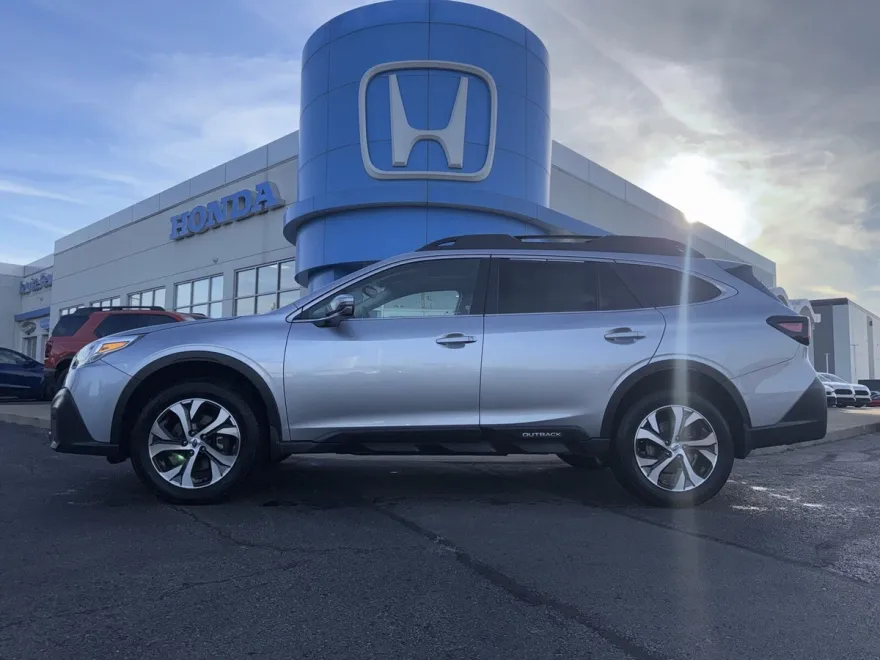 2020 Subaru Outback Limited XT photo 1