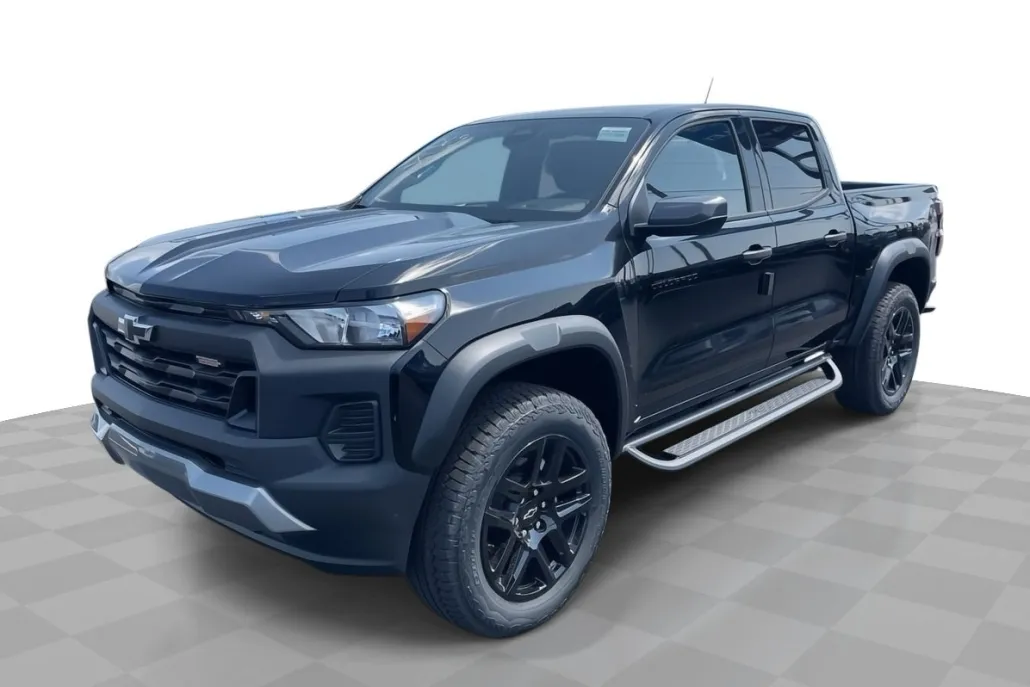 2025 Chevrolet Colorado Trail Boss photo 1