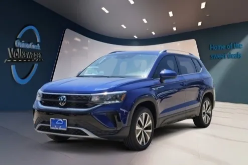 2024 Volkswagen Taos SE photo 2