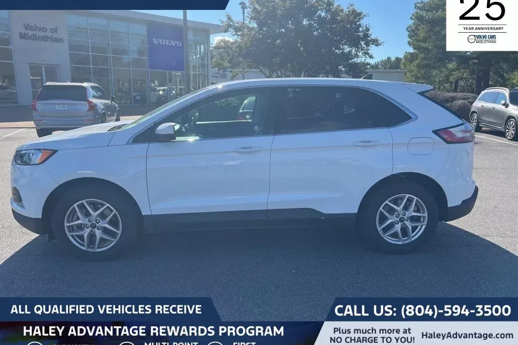 2024 Ford Edge SEL photo 1