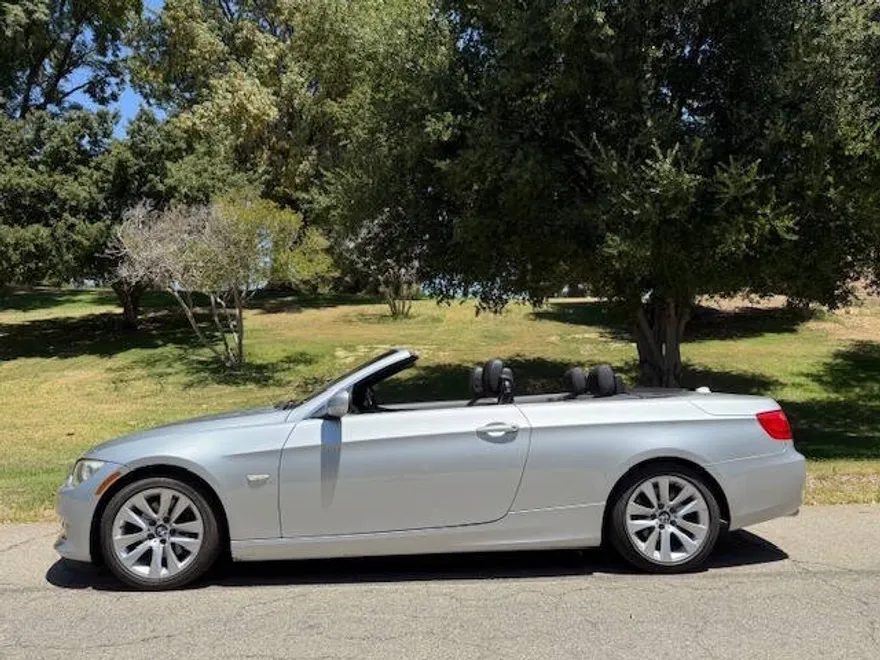 2011 Bmw 328i 3-series photo 1
