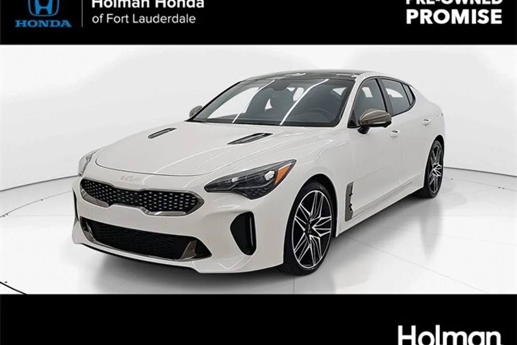 2022 Kia Stinger GT2 photo 1