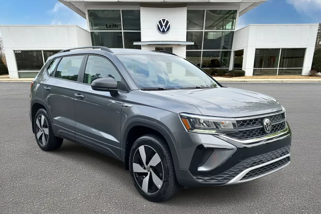 2024 Volkswagen Taos S photo 1