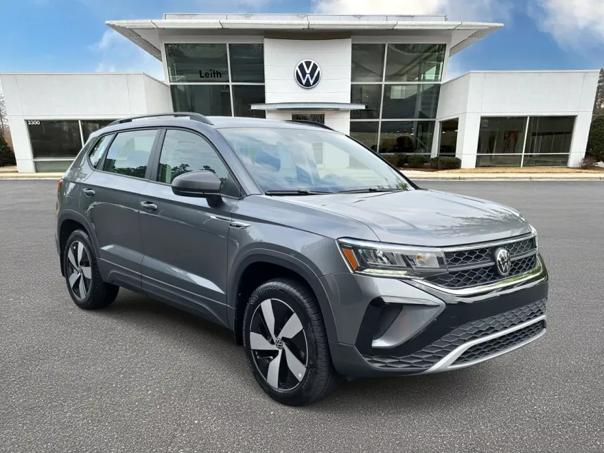 2024 Volkswagen Taos S photo 1
