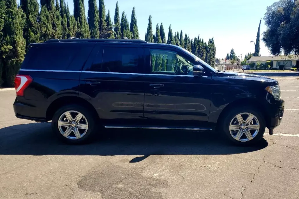 2019 Ford Expedition XLT photo 1