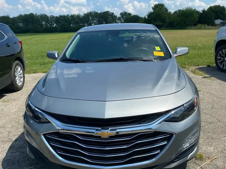2024 Chevrolet Malibu 1LT photo 1