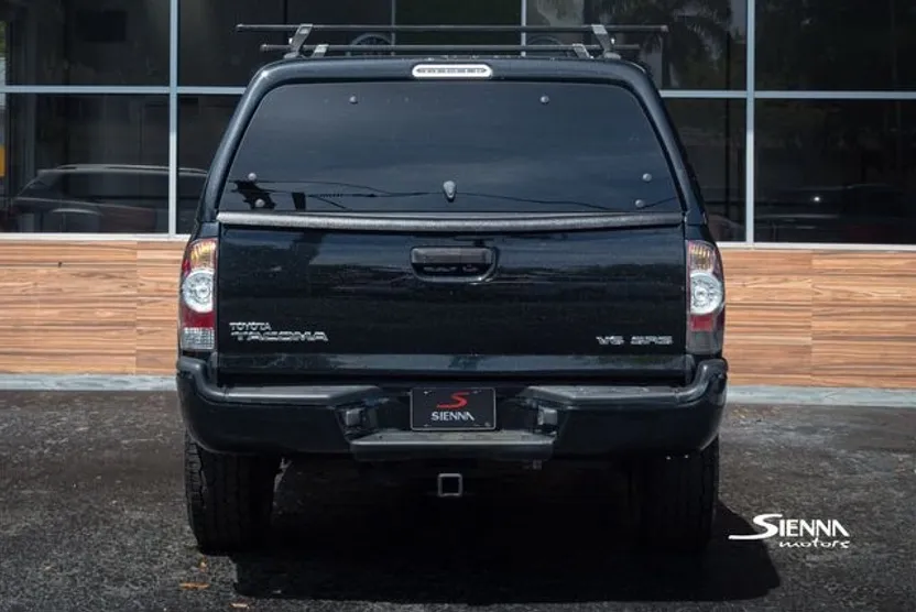 2010 Toyota Tacoma Base V6 photo 1