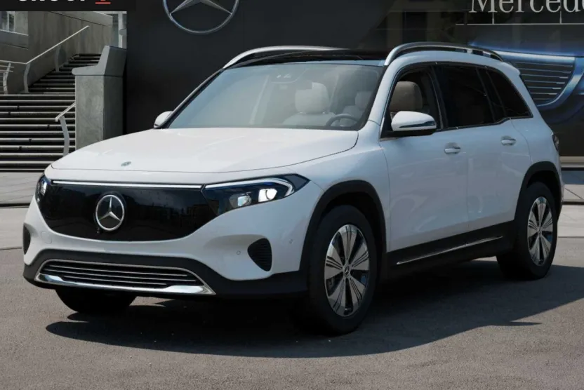 2025 Mercedes Benz EQB 300 4MATIC photo 1
