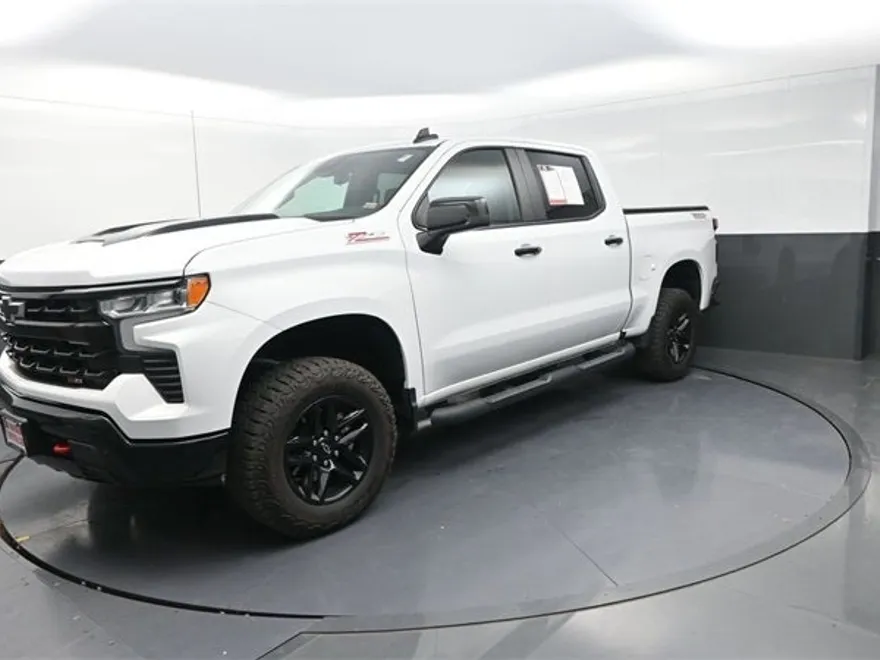2024 Chevrolet Silverado 1500 LT Trail Boss photo 1