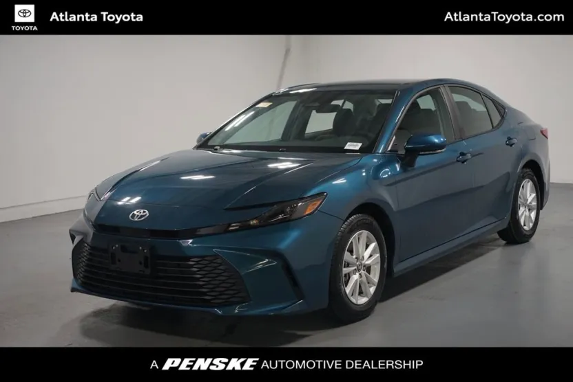 2025 Toyota Camry LE photo 1