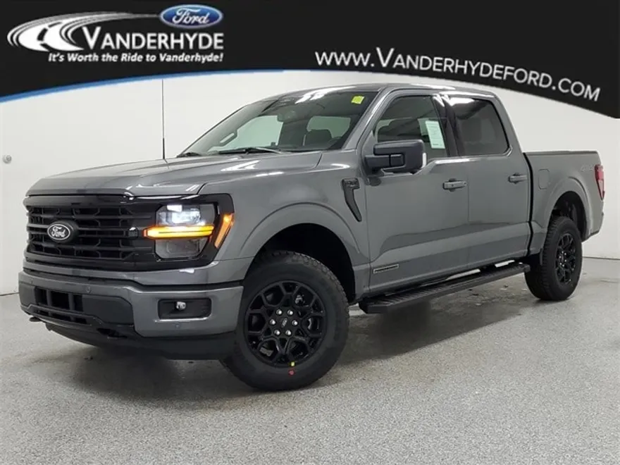 2025 Ford F-150 XLT photo 1
