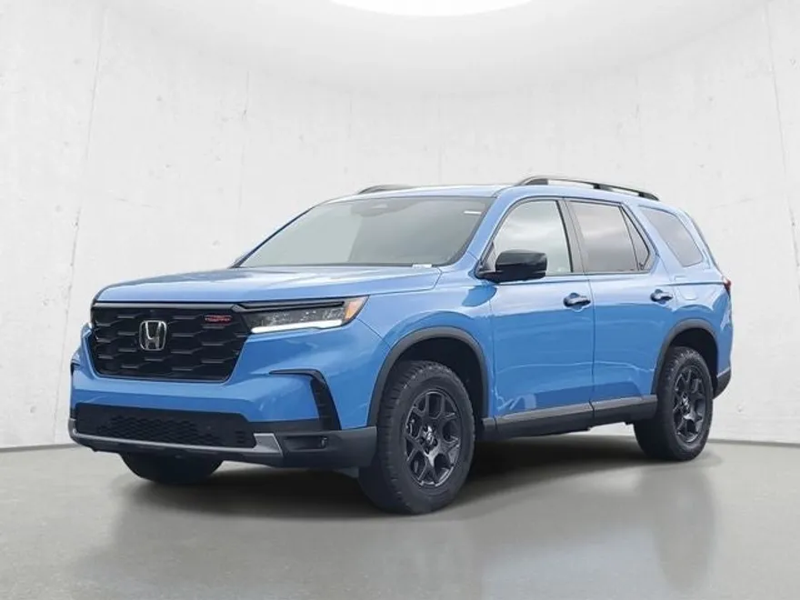 2025 Honda Pilot TrailSport photo 1
