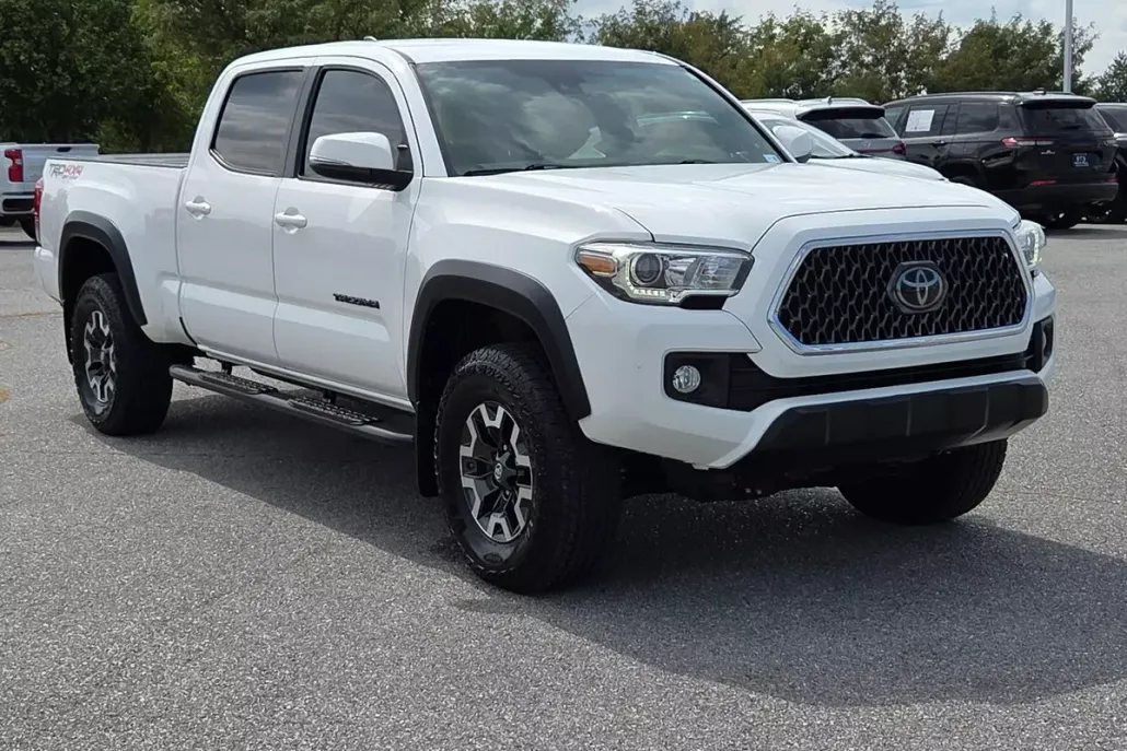2018 Toyota Tacoma SR5 photo 1