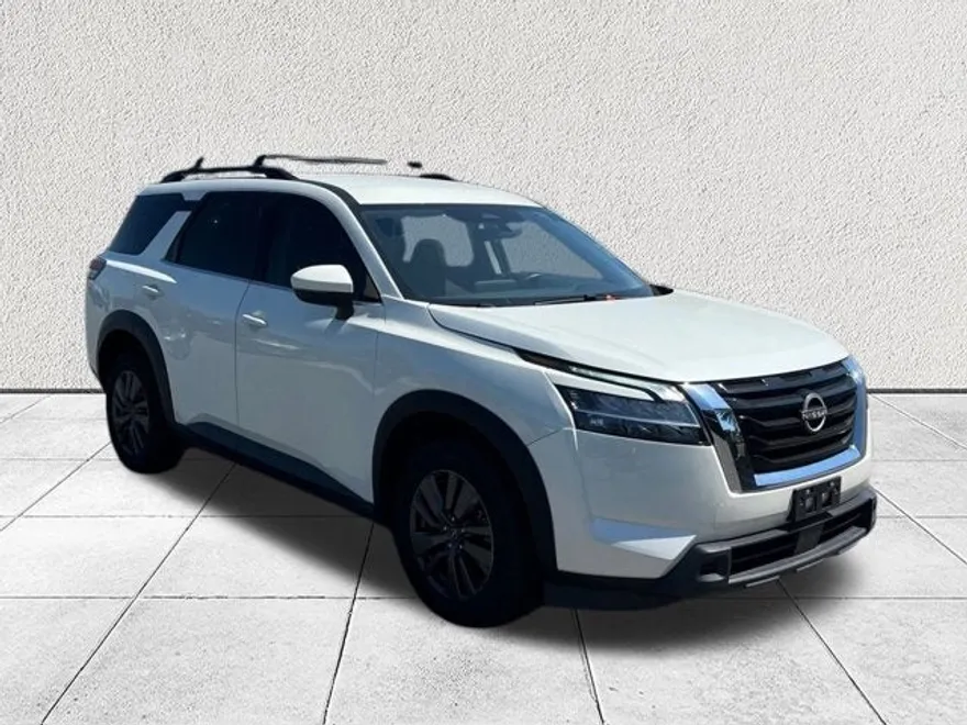 2022 Nissan Pathfinder SV photo 1