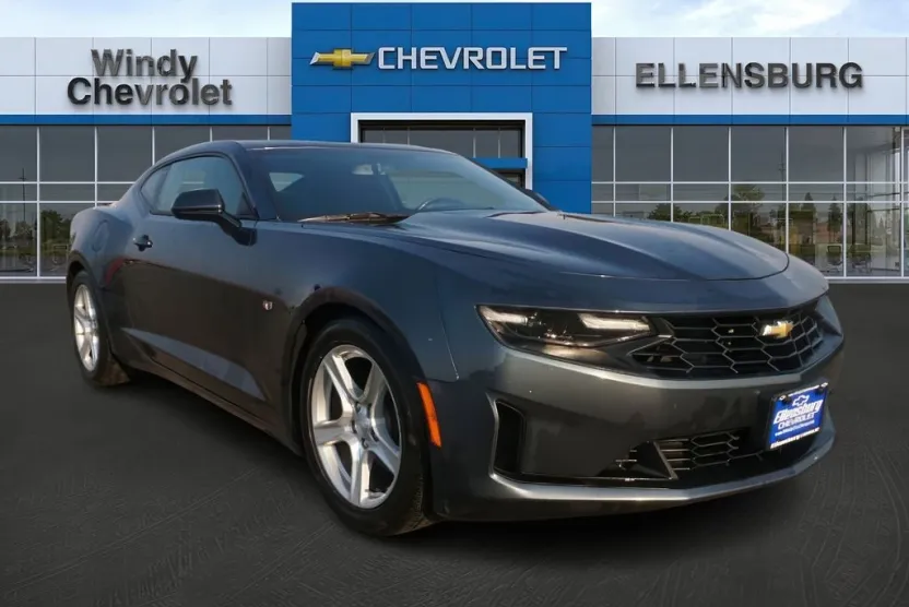 2022 Chevrolet Camaro 1LT photo 1