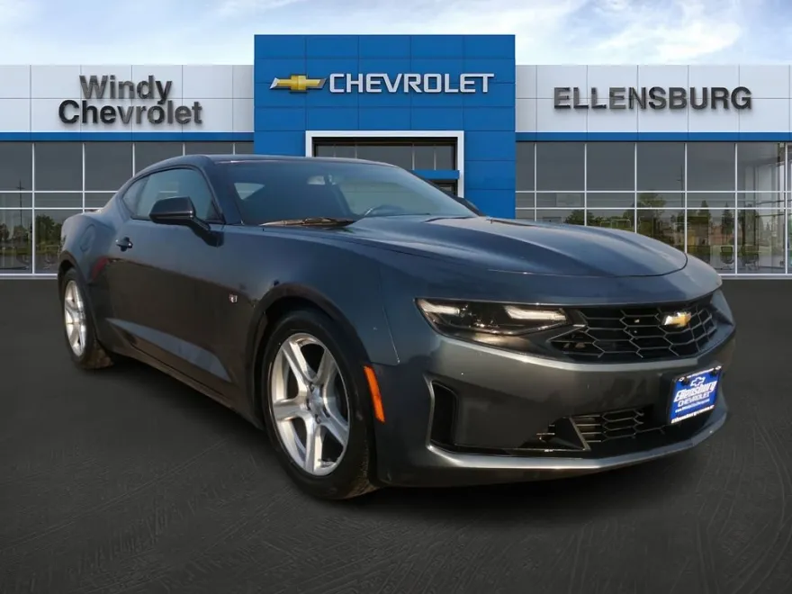 2022 Chevrolet Camaro 1LT photo 1
