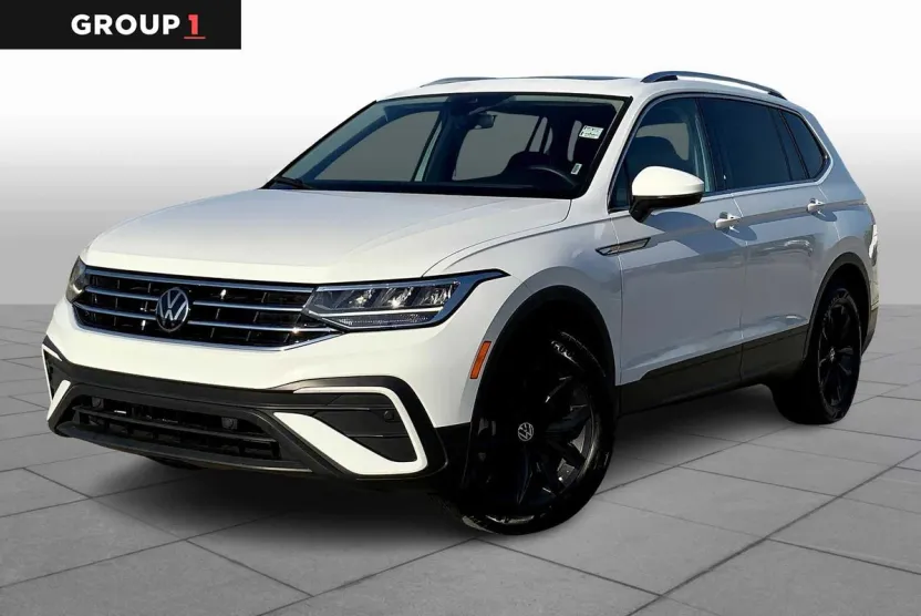 2024 Volkswagen Tiguan SE Wolfsburg Edition photo 1