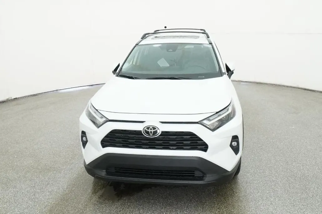 2025 Toyota RAV4 XLE Premium photo 1